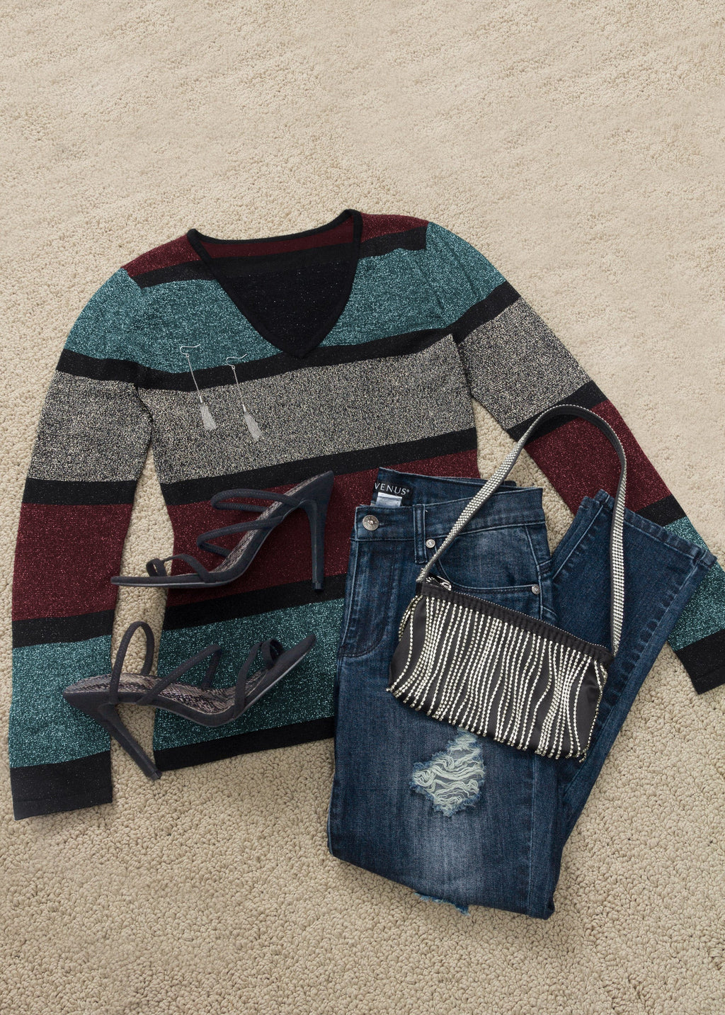 Ripped Skinny Jeans - Dark Wash