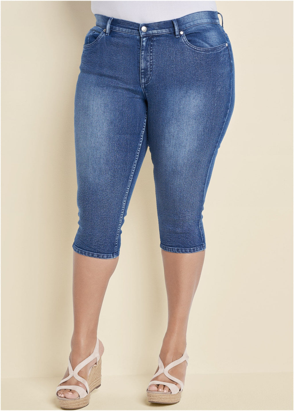Cindy Capri Jeans - Medium Wash