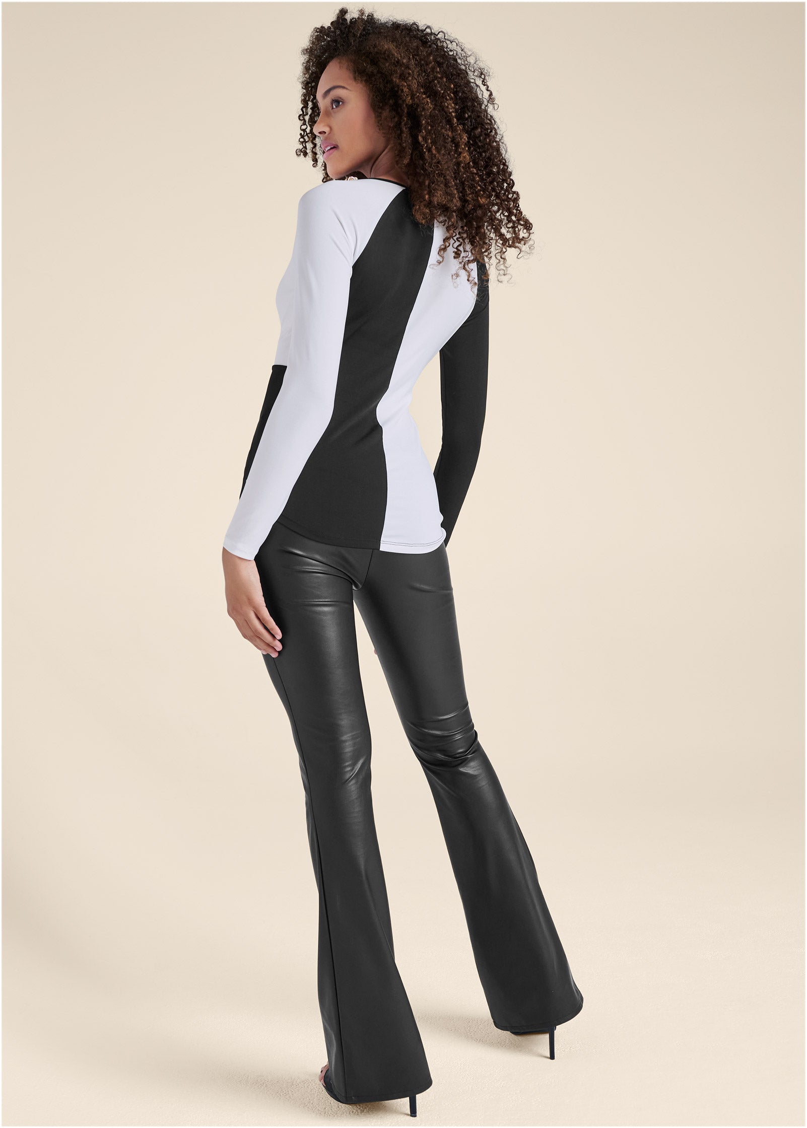 Color Block Chain Neck Top - Black & White