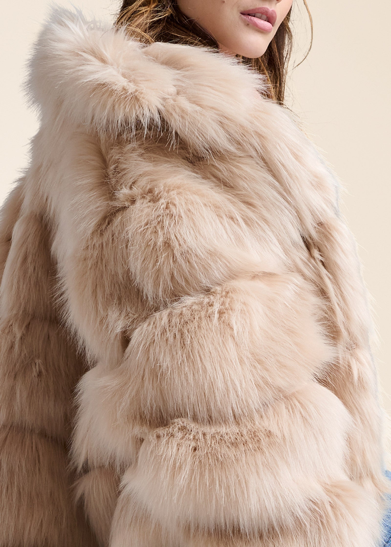 Luxe Tiered Faux Fur Coat - Light Brown