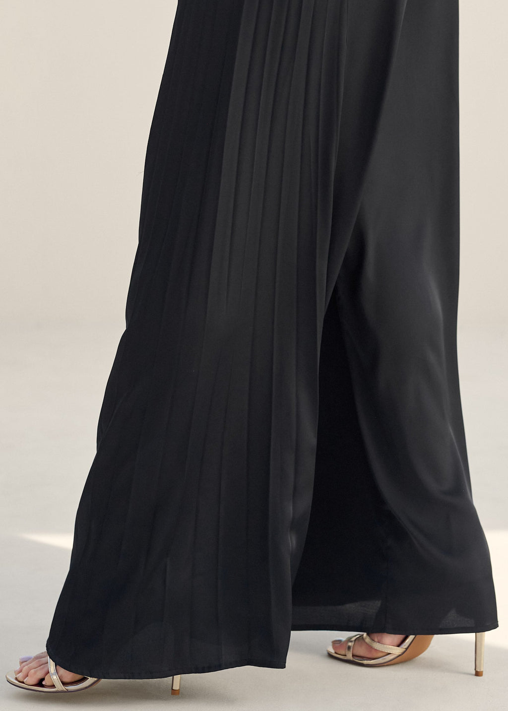 Side Pleat Wide Leg Pants - Jet Black